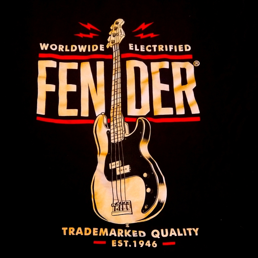 WorldWide Electrified Fender Large Black Short-Sleeve Tee-shirt